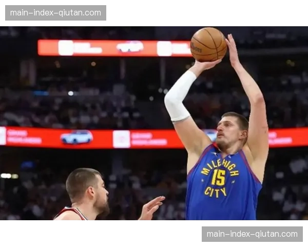 勇士128-117击败掘金，约基奇复出首战25分20篮板12助攻难救主