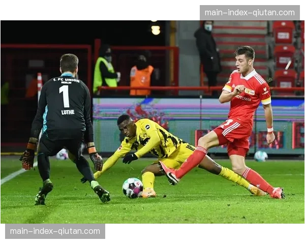 柏林联vs沃尔夫斯堡一役因恶劣天气预警，存在延期可能