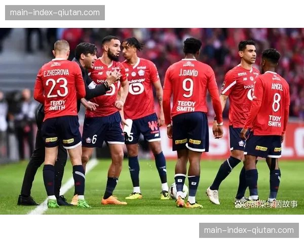 官方统计：本场比赛双方合计完成超过300次压迫动作，创本赛季法甲新纪录